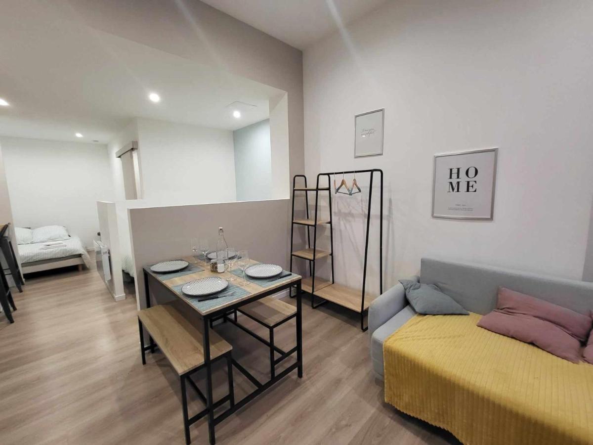 Appartement Canada 1 Valenciennes Exteriör bild